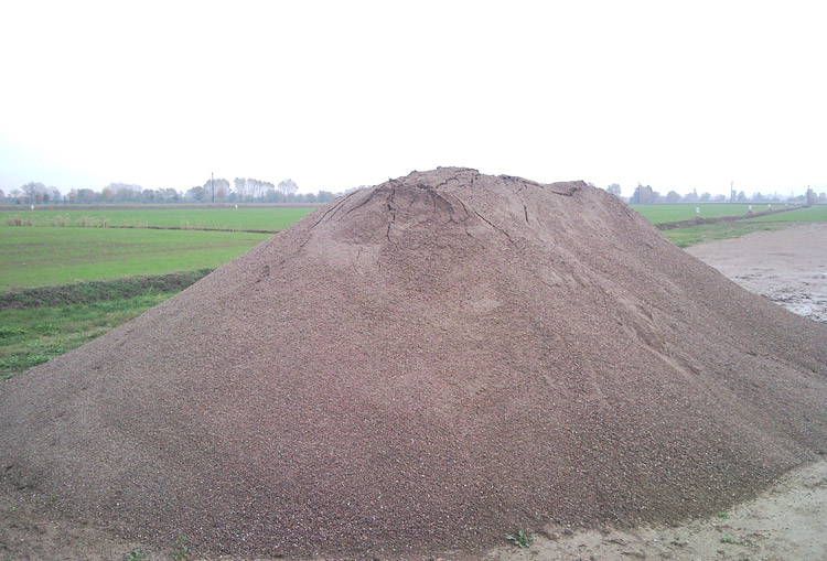 terra vagliata per giardini