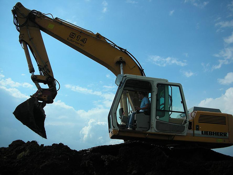 escavatore cingolato Liebherr 914